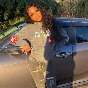 Meet your Posher, Alaiya